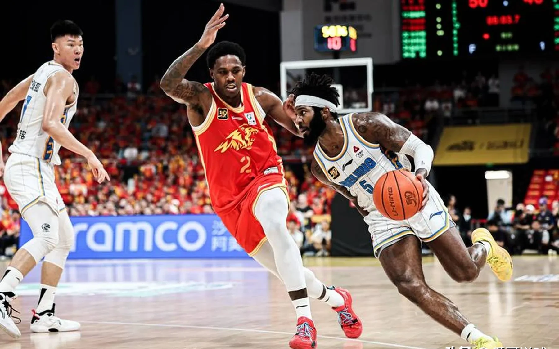 关于赛地聚焦——NBA总决赛关键时刻热度飙升,广厦男篮豪取连胜,赛场秩序良好,训练强度明显提升的信息 关于赛地聚焦——NBA总决赛关键时刻热度飙升,广厦男篮豪取连胜,赛场秩序良好,训练强度明显提升的信息